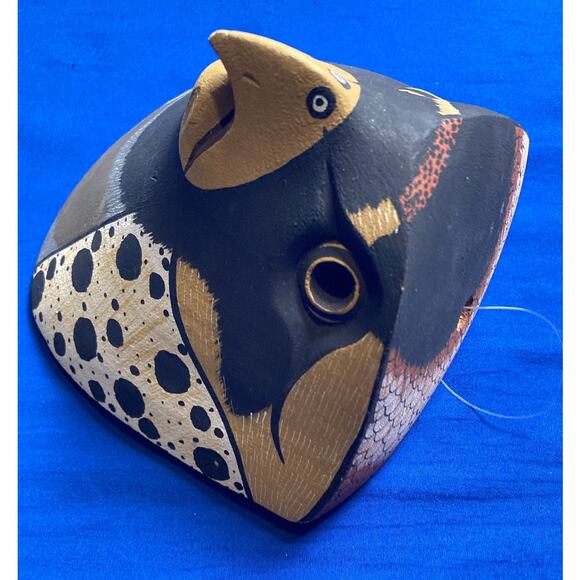 Carved Hand Painted Wood Bird of Pray Mask Signed 6x6x5 - Picture 6 of 10